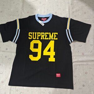 Supreme Men's Short-Sleeved Top